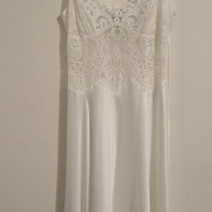 Jonquil - Elegant Lace Slip Dress in Cream